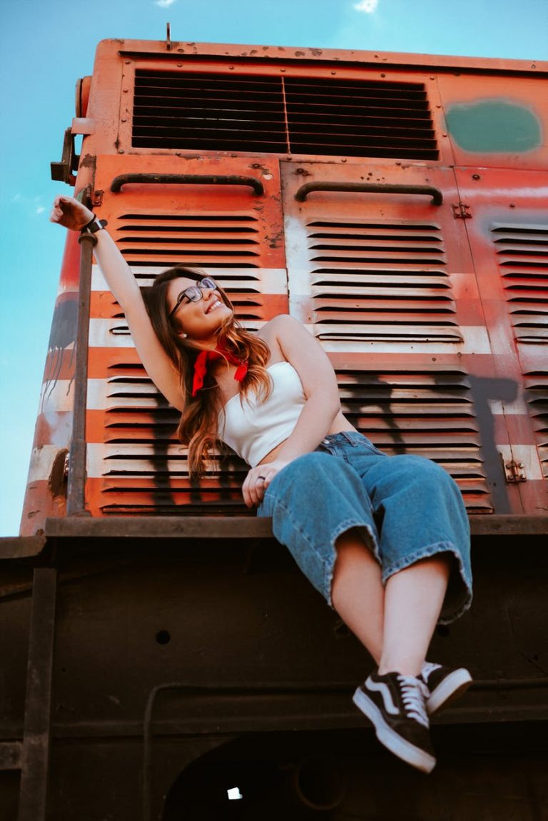 Single. Mag isa. Pero Hindi Malungkot