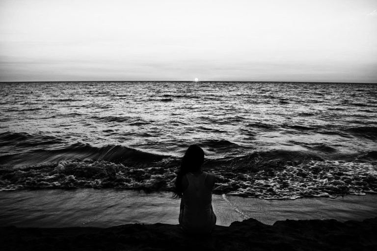 MAHAL PA RIN KITA KAHIT MASAKIT NA