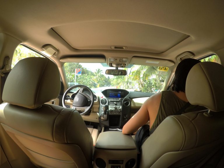 “BAKIT BA KAHIT MAY FEELINGS KA AT MAY FEELINGS SIYA, HINDI PARIN TALAGA ?”