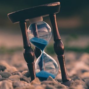 MAGHINTAY KA KASI MUNA!