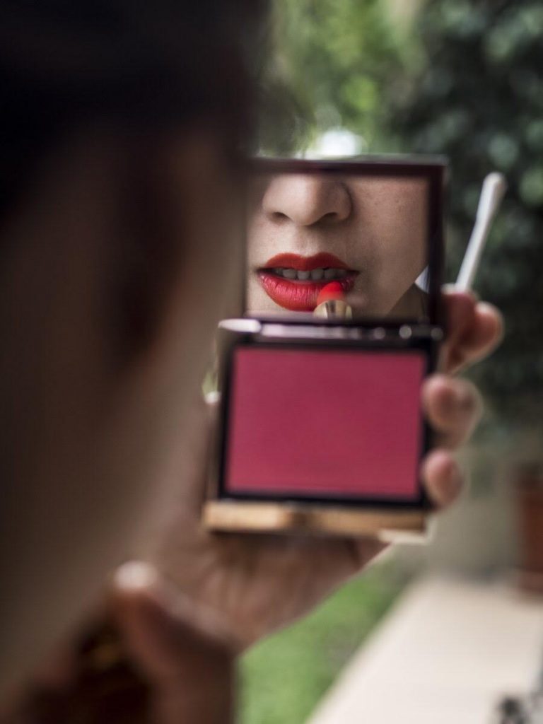 HOW TO HANDLE DIFFICULT PEOPLE? 