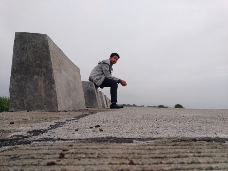 “Love yourself” bago “I love you”