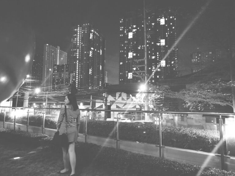 Siguro mahal ko na siya