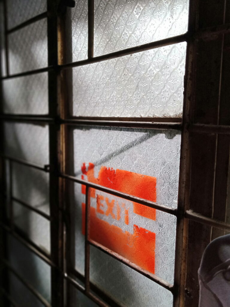 ‘EXIT’ daw kasi.