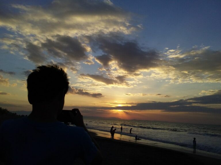 Ang hinog sa pilit, ang kalalabasan ay laging pangit