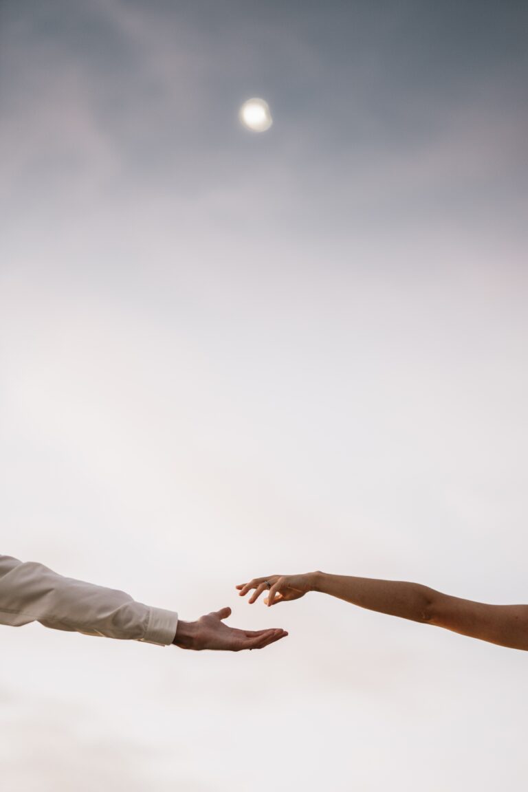 MUNTIK KA NANG NAGING AKIN﻿